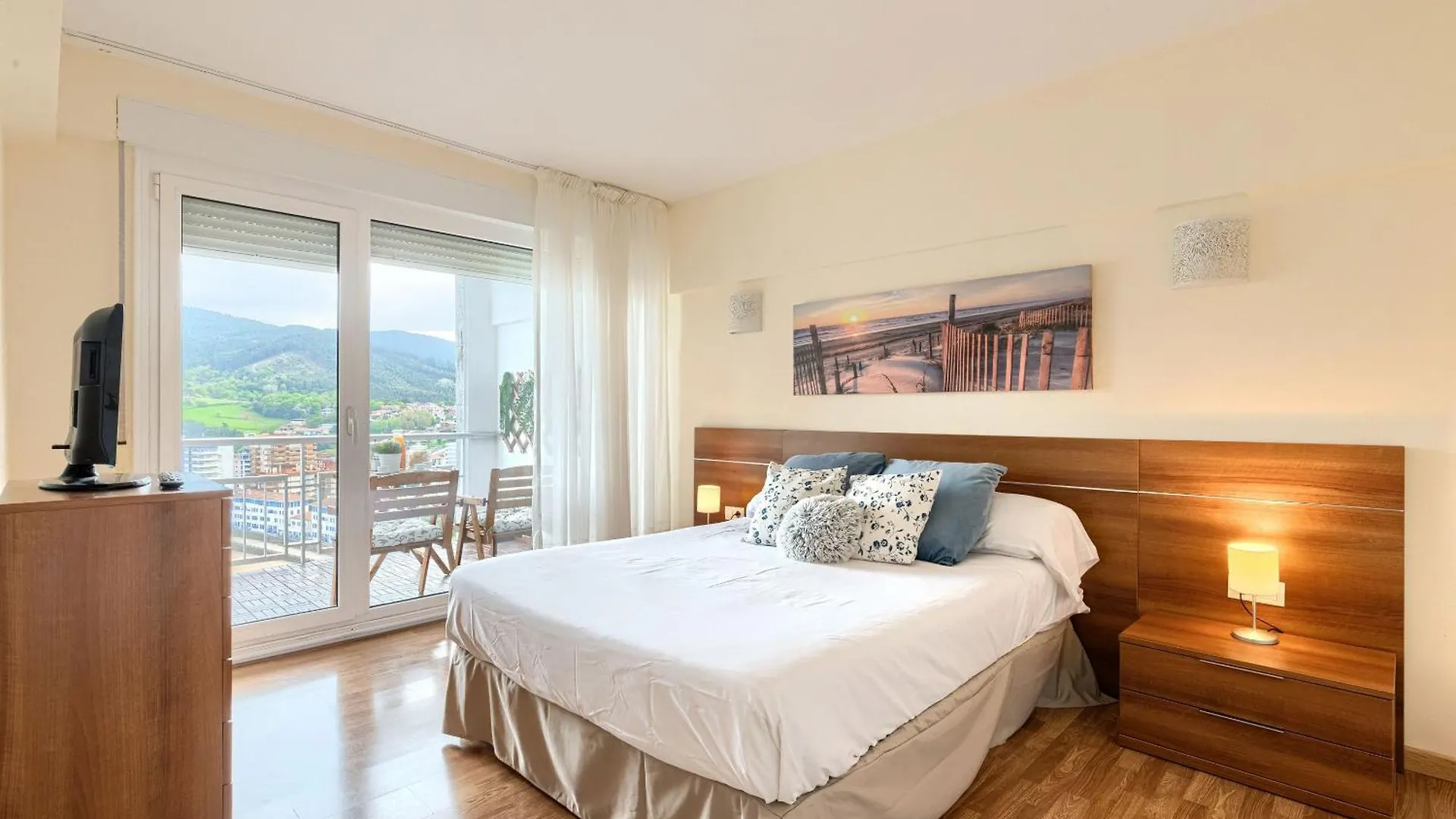 Coast & Beach View Parking Bakio Appartement